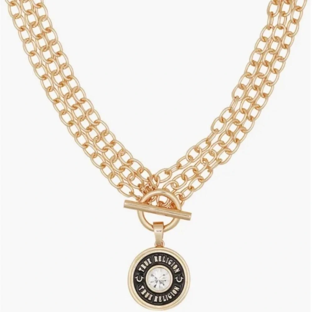 NWT True Religion Double Chain Gold Necklace With Logo Pendant